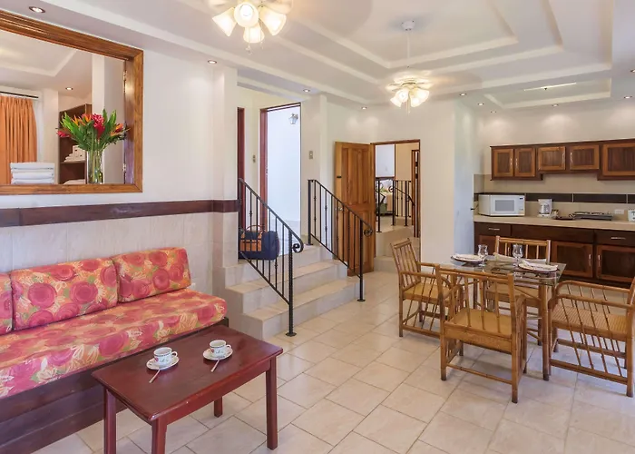 Hotel Maravida Social By Crazy Monkey