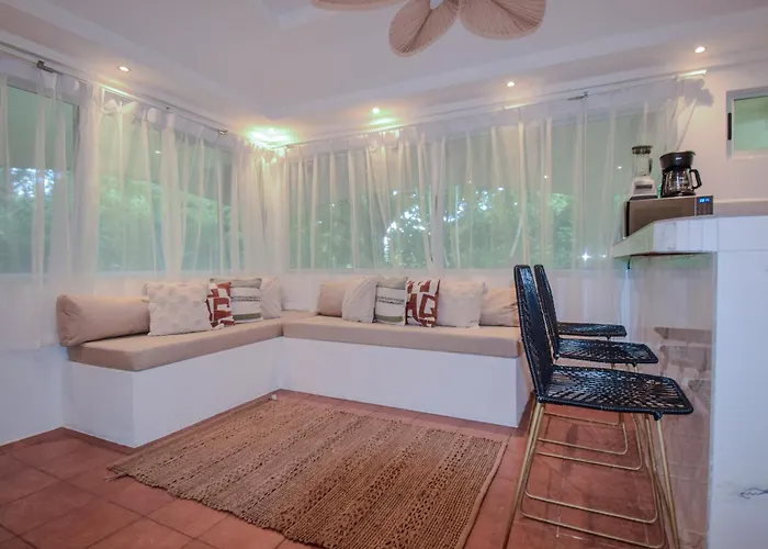 Maravida Social By Crazy Monkey Hotel